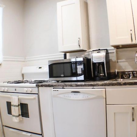 Massive 4 Bed House-Short Walk To Amazing View Lejlighed Pittsburgh Eksteriør billede