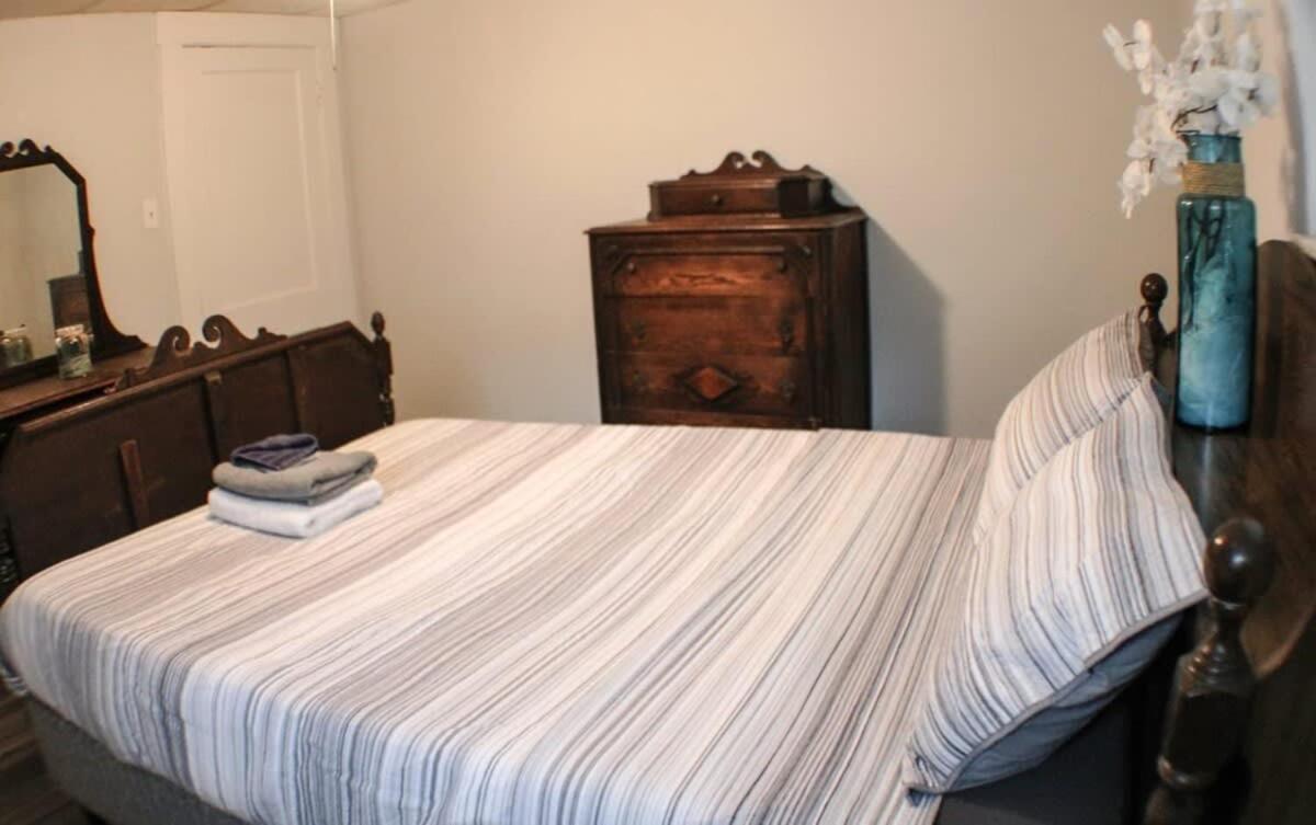 Massive 4 Bed House-Short Walk To Amazing View Lejlighed Pittsburgh Eksteriør billede